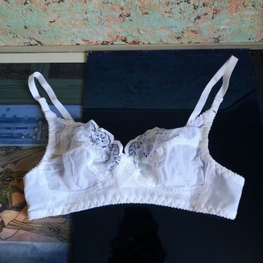 Vintage Poliester Brasserie Soviet Era Women's Underwear in White Color Retro Bra Women's Underwear with Lace Made in Latvia Lauma 1991s