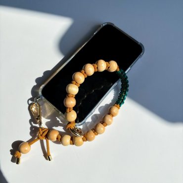 Leather Strap/Stylish Mustard Green Leather Wooden Bead Wrist Chain/iPhone Wrist Lanyard/Custom Airpods Holder/Mustard Chic Purse Strap