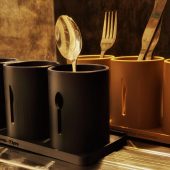 Elystik utensil holder